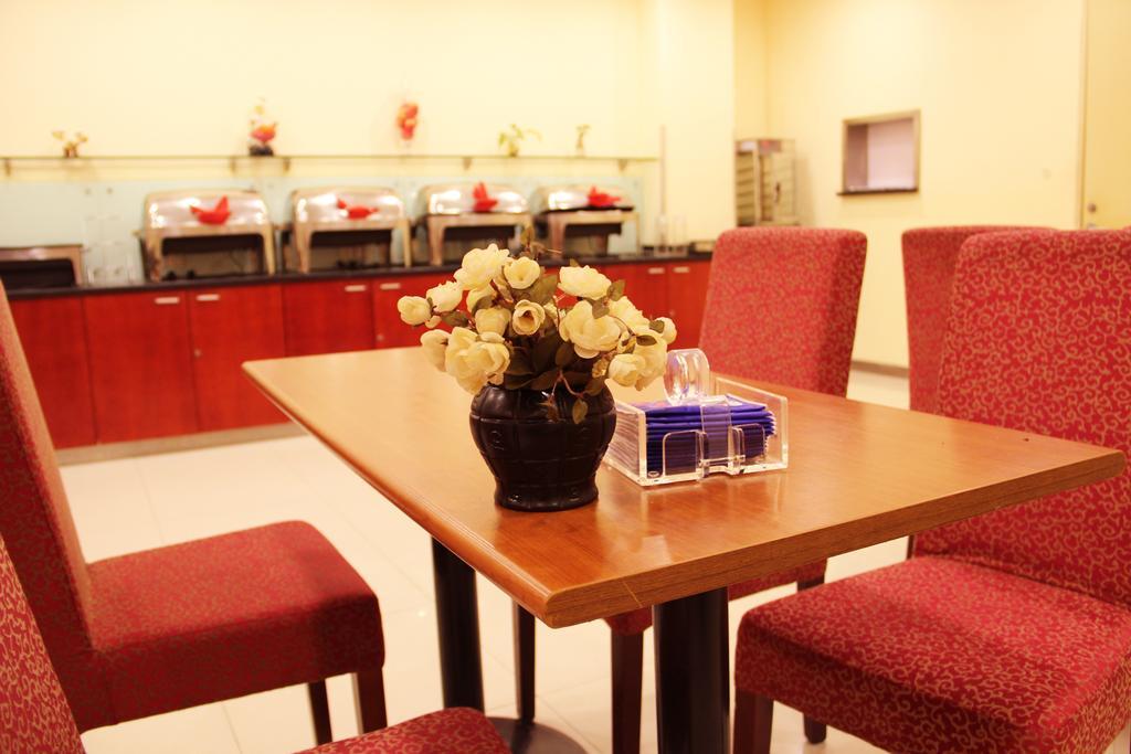 Hanting Hotel Shanghai Hongqiao Railway Station Huqingping Highway المظهر الخارجي الصورة